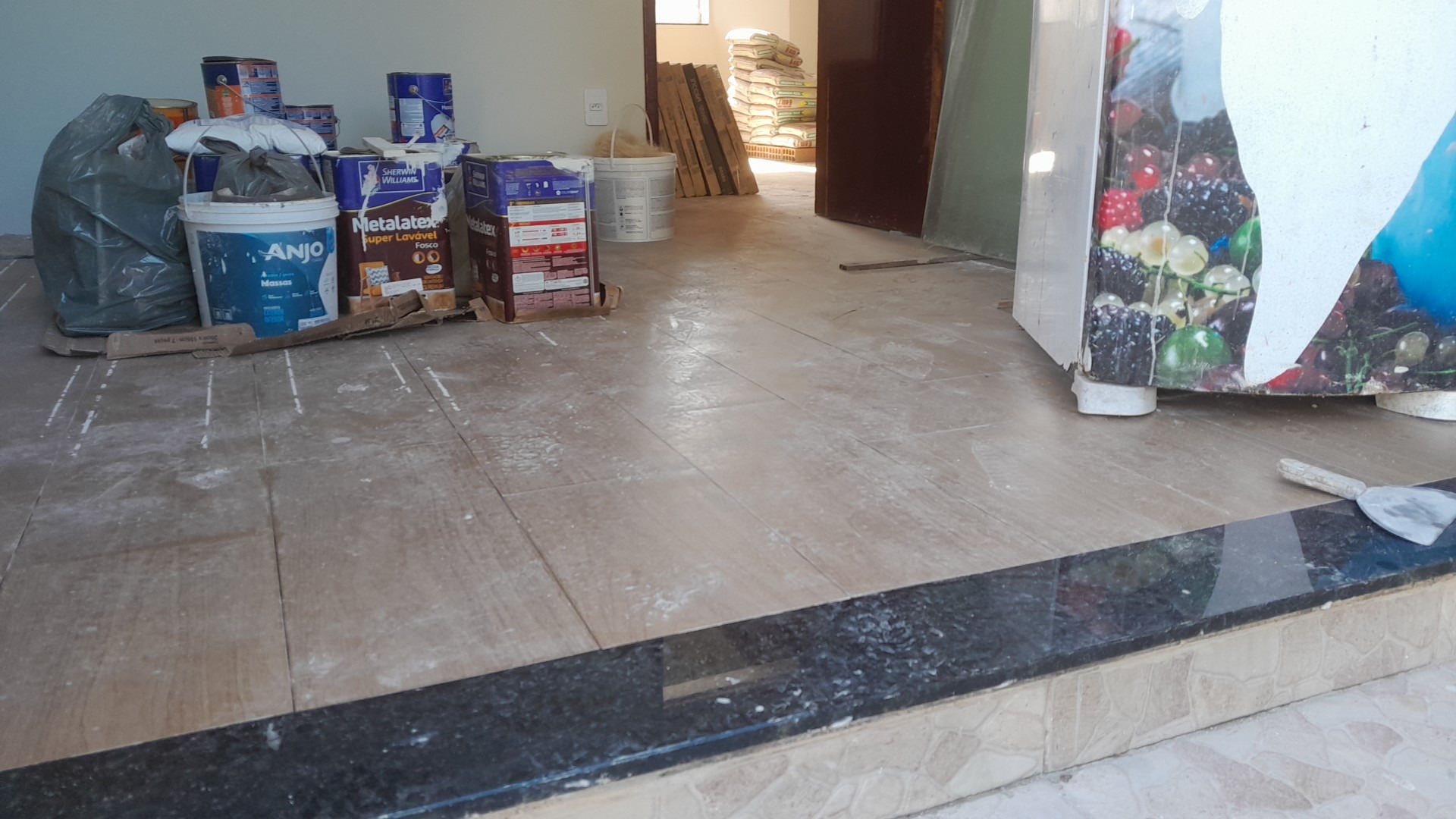 Assentamento de piso com soleira em granito